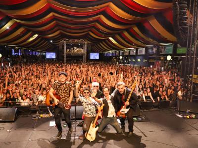 Sol, alegria e diversidade cultural atraem milhares de visitantes ao segundo dia da 35ª Oktoberfest de Igrejinha 