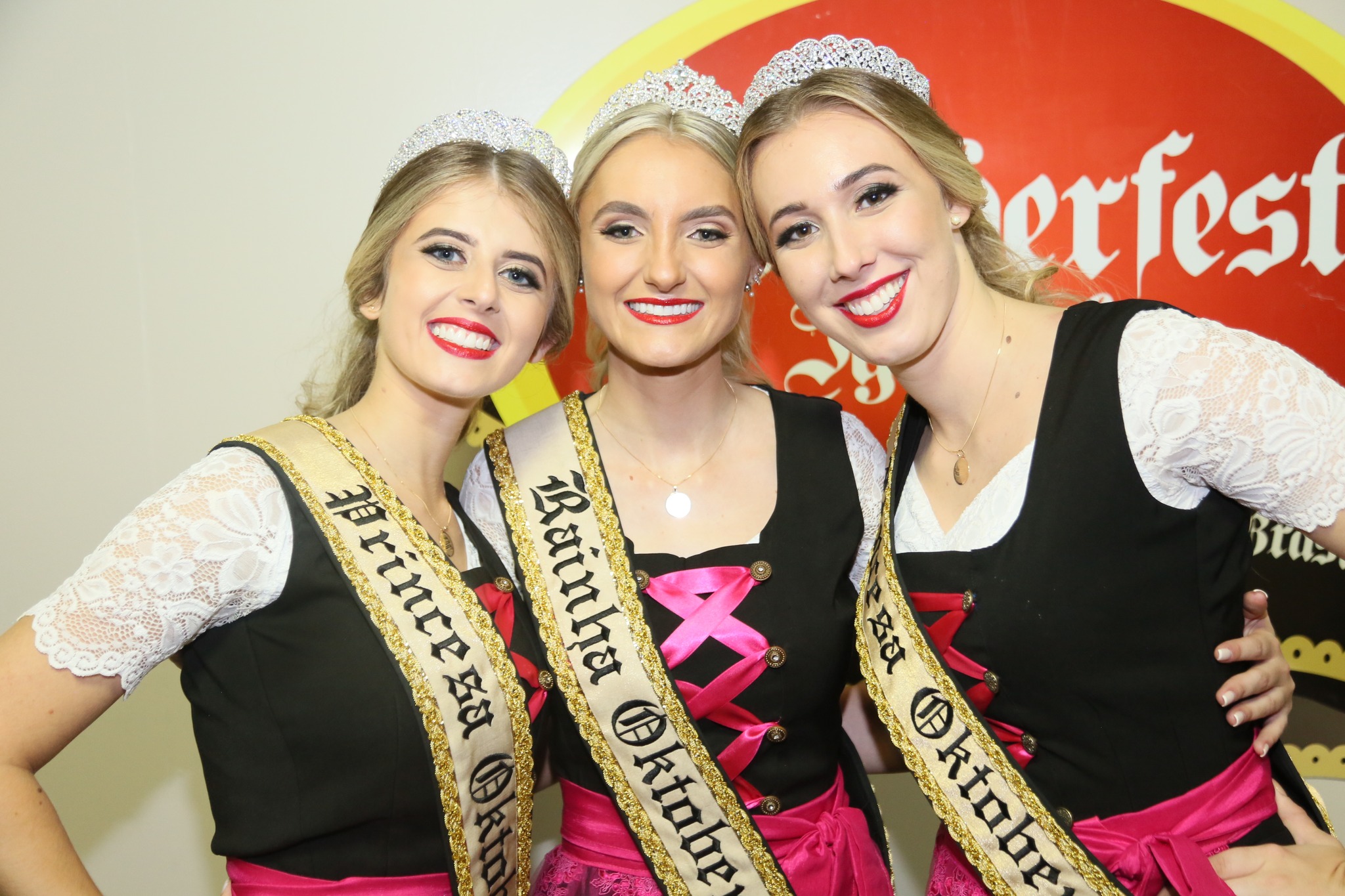 Oktoberfest de Igrejinha define Rainha e Princesas da 33ª edição