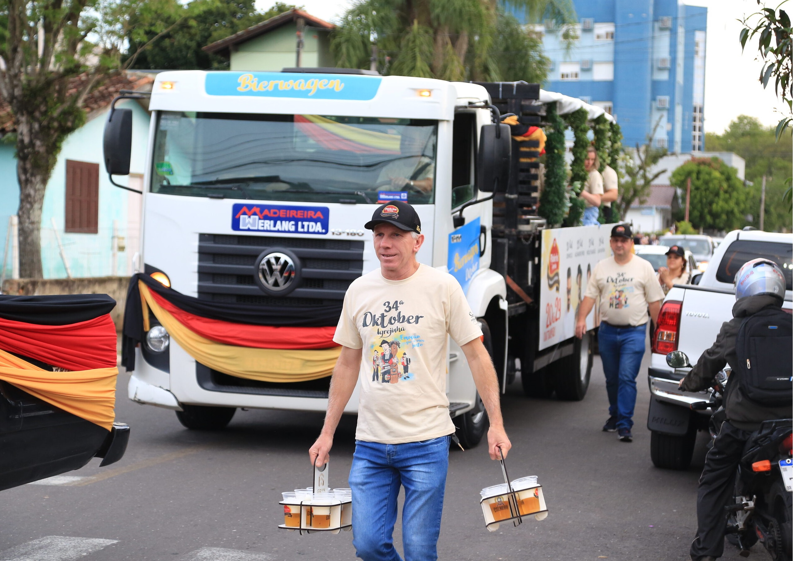 Carro do Chopp da 35ª Oktoberfest de Igrejinha leva alegria a Cachoeirinha e Gravataí neste sábado (31)