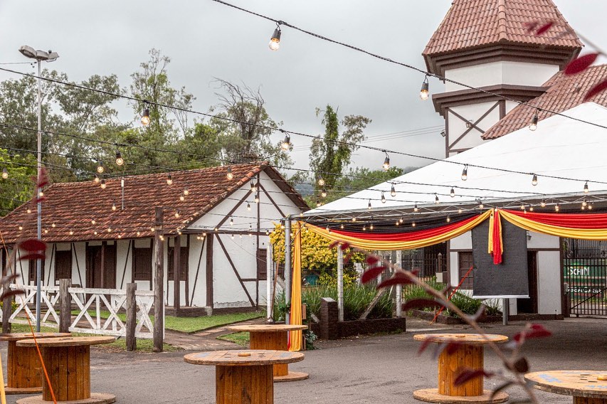 Parque da Oktoberfest está pronto para receber o espetáculo do Kerb das Soberanas