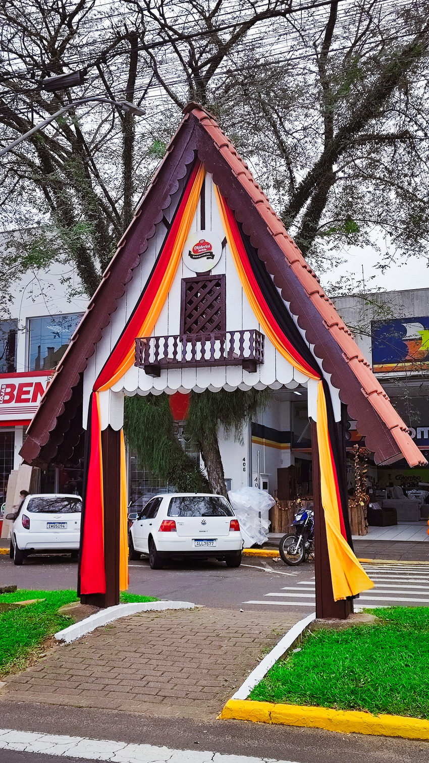 Amifest lança concurso “Igrejinha Vestida de Oktoberfest”